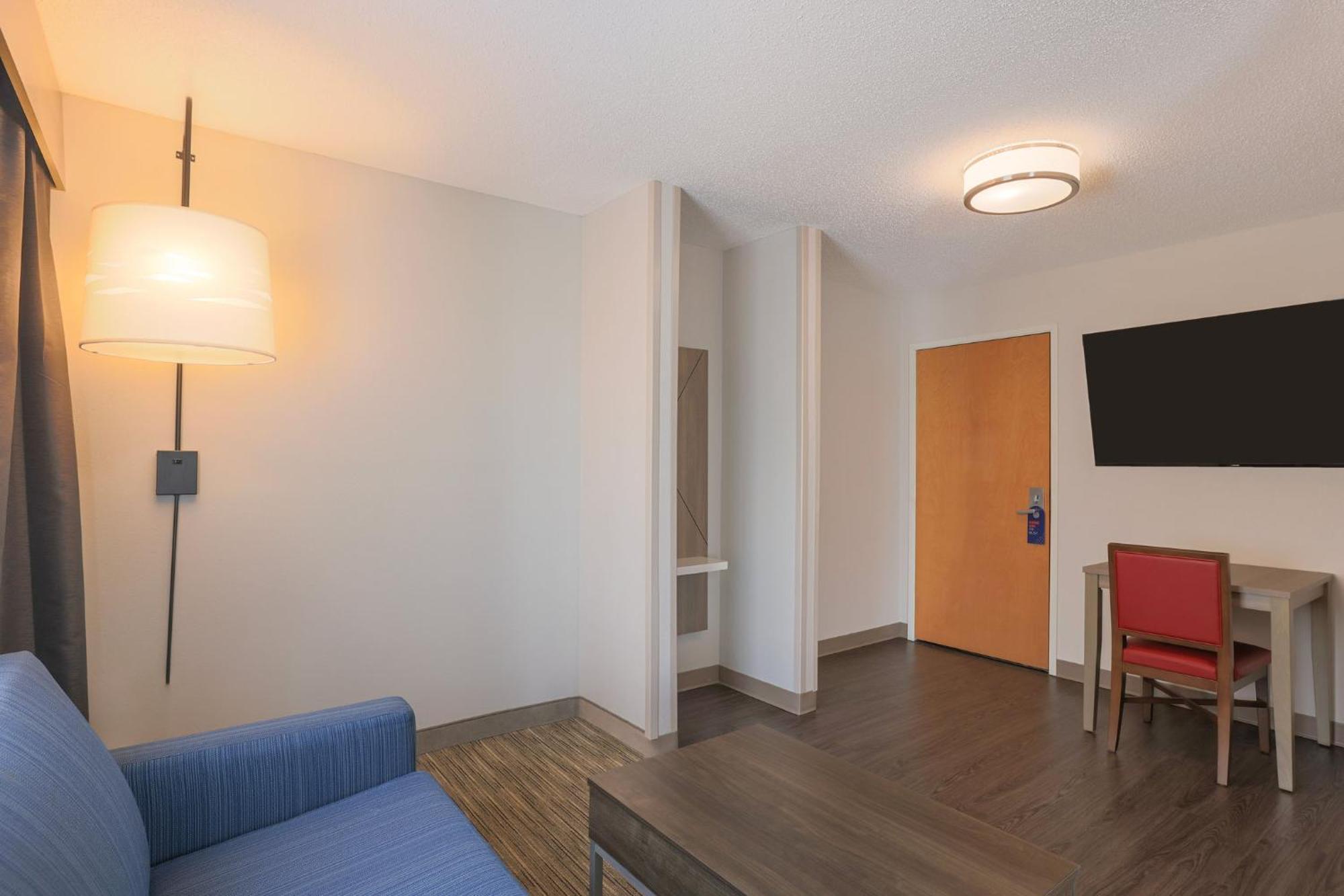 Holiday Inn Express Hotel & Suites Raleigh North - Wake Forest By Ihg Екстер'єр фото